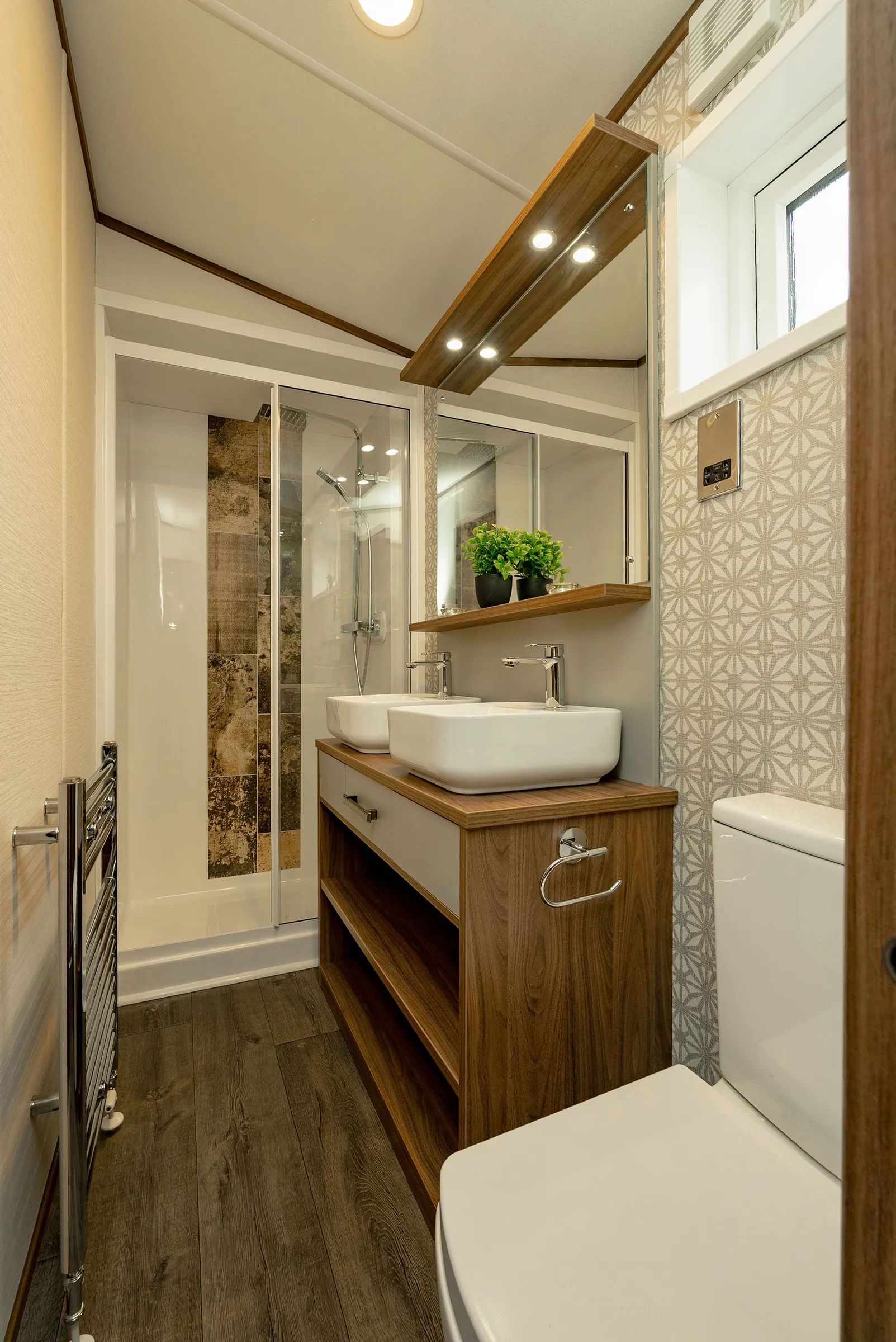 Carnaby Langham: bathroom
