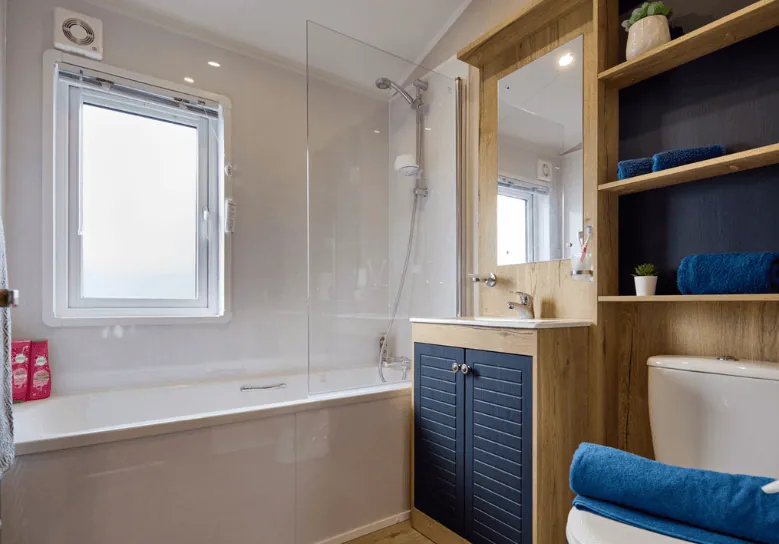 Willerby New Holland: bathroom